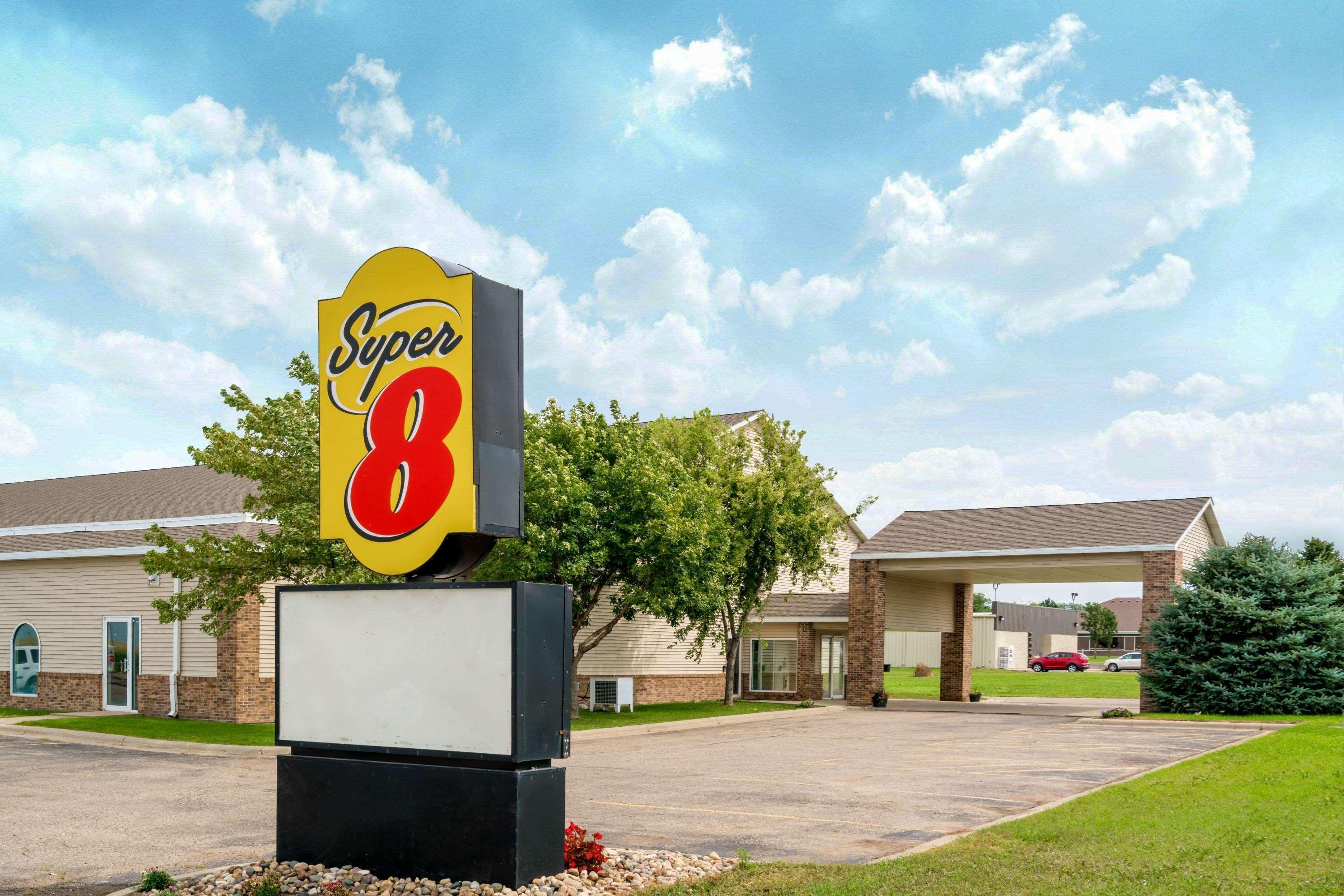 Готель Super 8 By Wyndham Бересфорд Екстер'єр фото